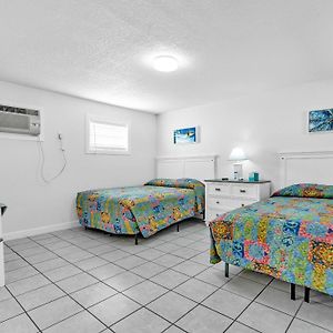 Queen Room Two Queen Beds Non-Smoking